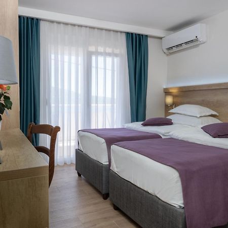 נאום Hotel Porat מראה חיצוני תמונה