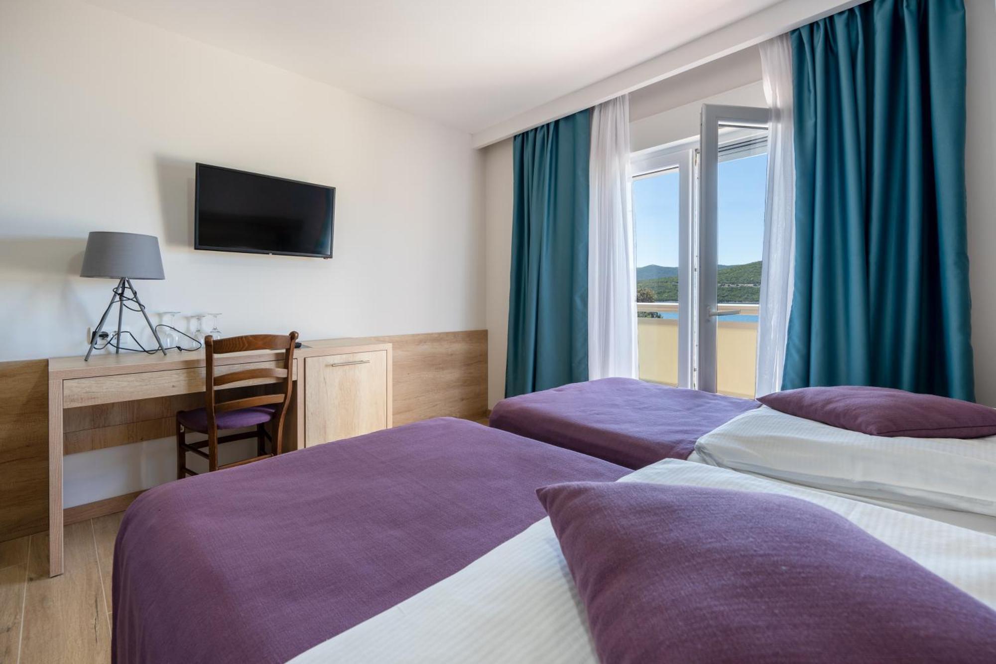 נאום Hotel Porat מראה חיצוני תמונה