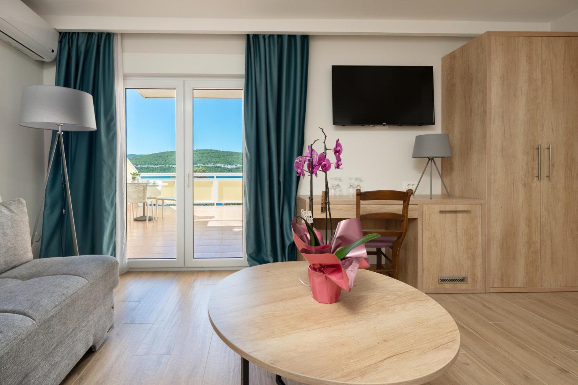 נאום Hotel Porat מראה חיצוני תמונה