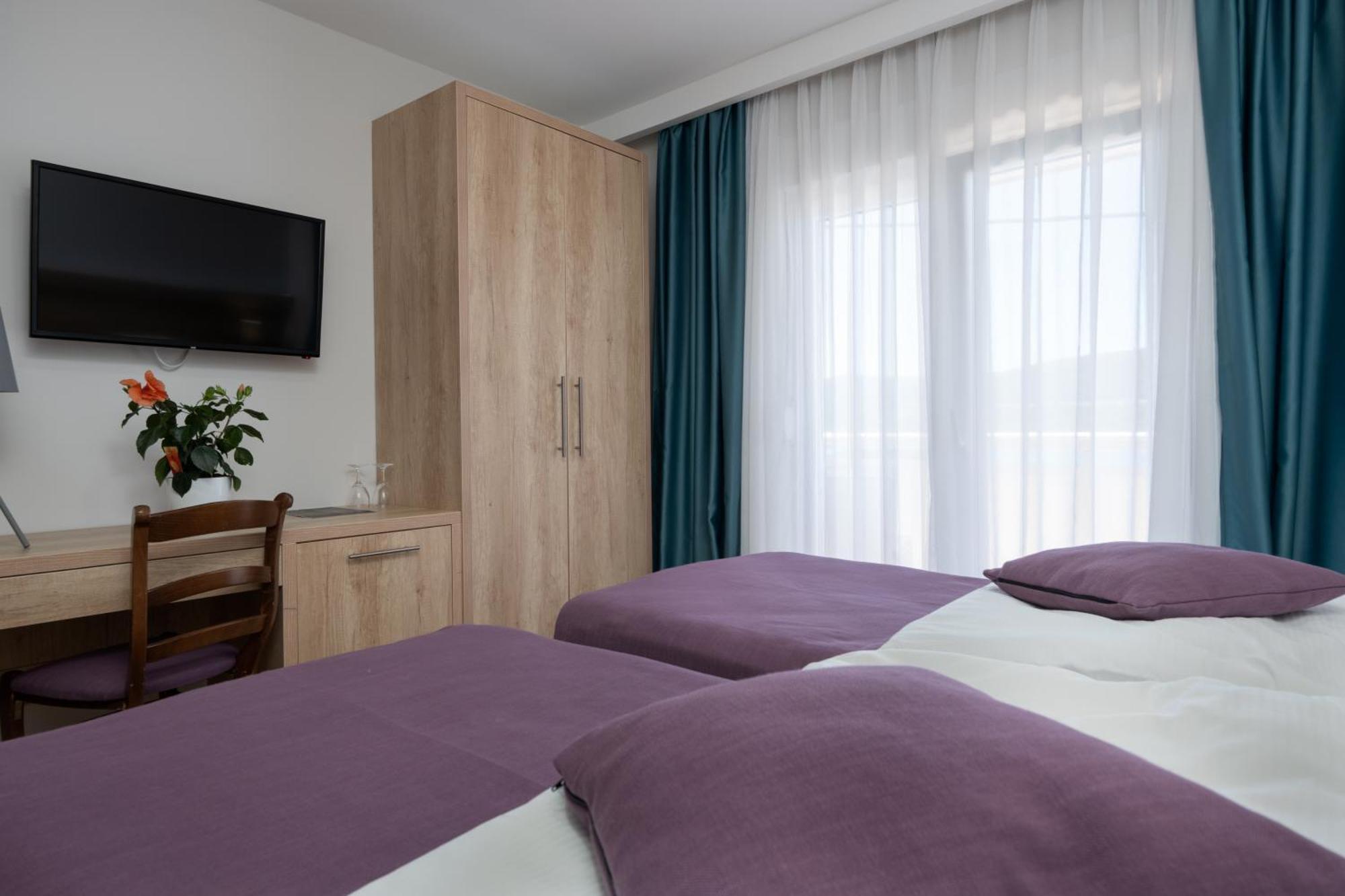 נאום Hotel Porat מראה חיצוני תמונה