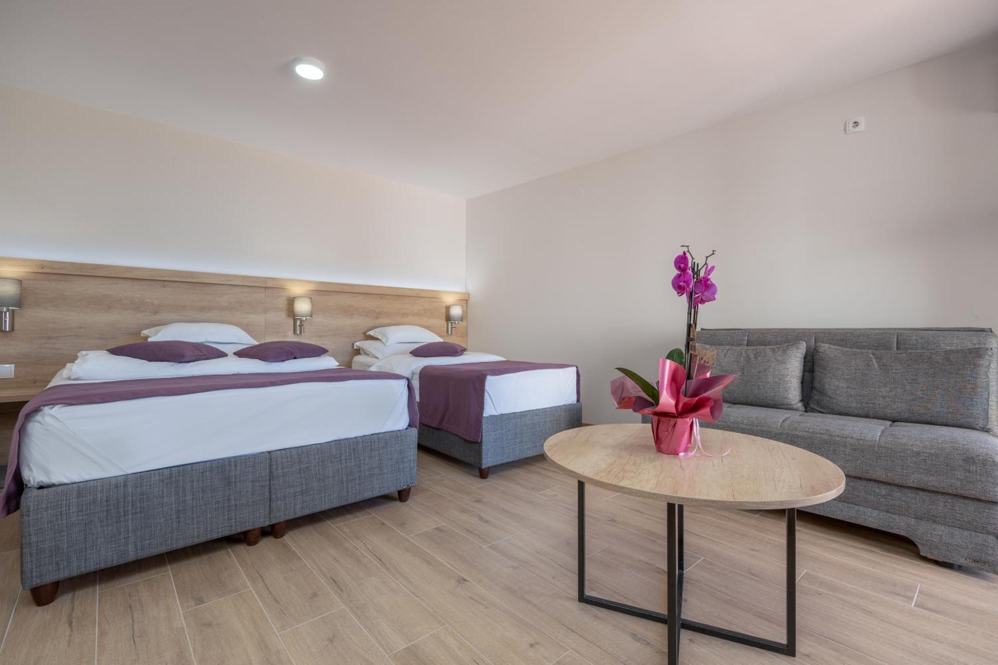 נאום Hotel Porat מראה חיצוני תמונה