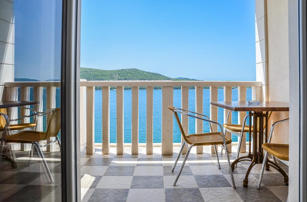 נאום Hotel Porat מראה חיצוני תמונה